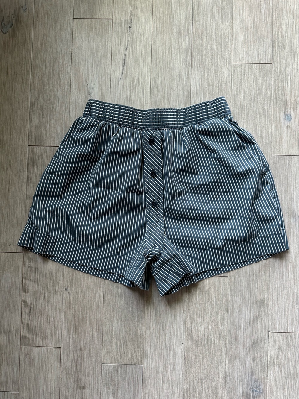 Reformation Navy and White Pinstripe High-Waist Shorts Boxers Size XS